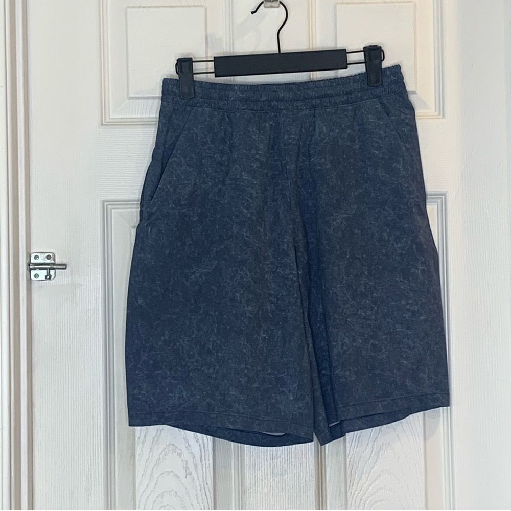 Lululemon Men's Pace Breaker Lined Shorts 9" in Infuse Texture Chambray Multi S